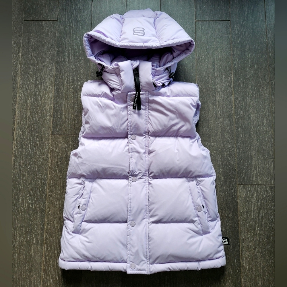 Aritzia  Super Puff Down Vest